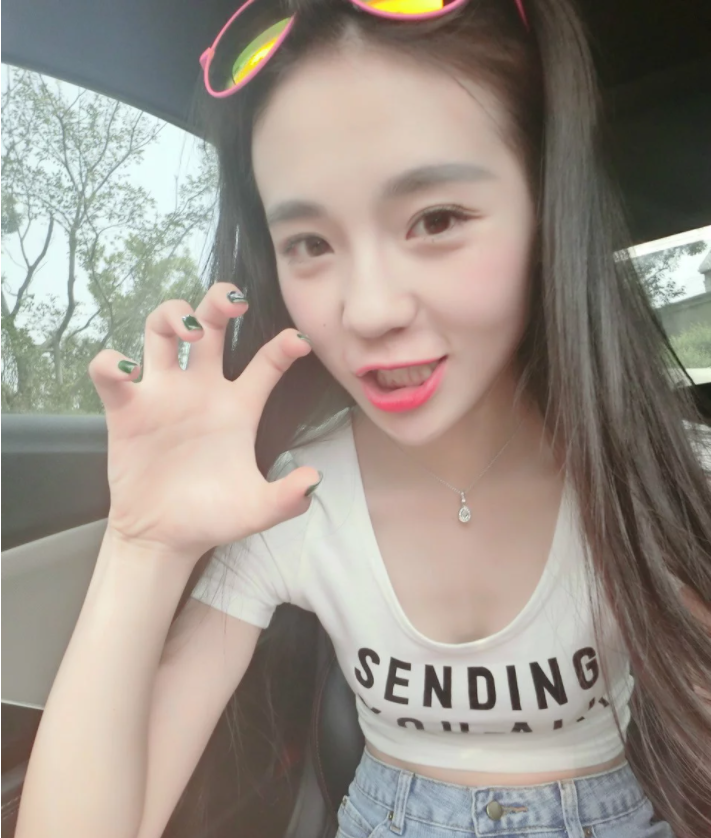 媳妇当车模