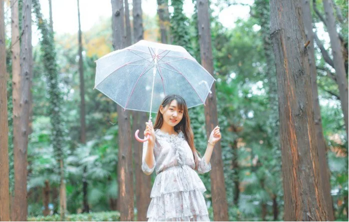 媳妇当车模