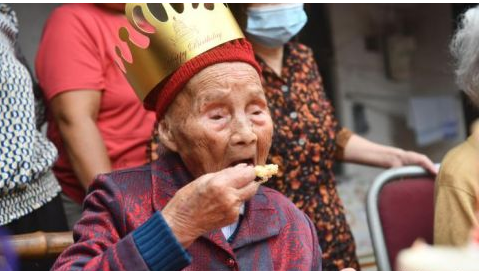 【汽车之家】成都最牛00后迎来121岁生日
