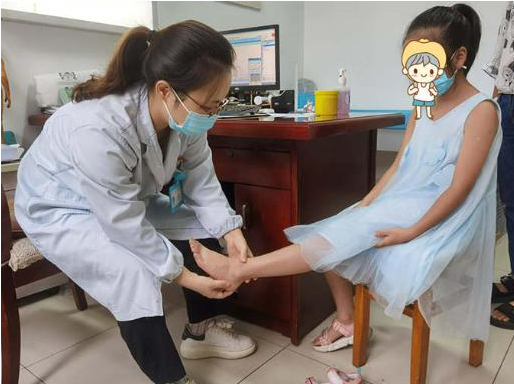 【汽车之家】妈妈为女儿长高每天逼其跳绳3000个